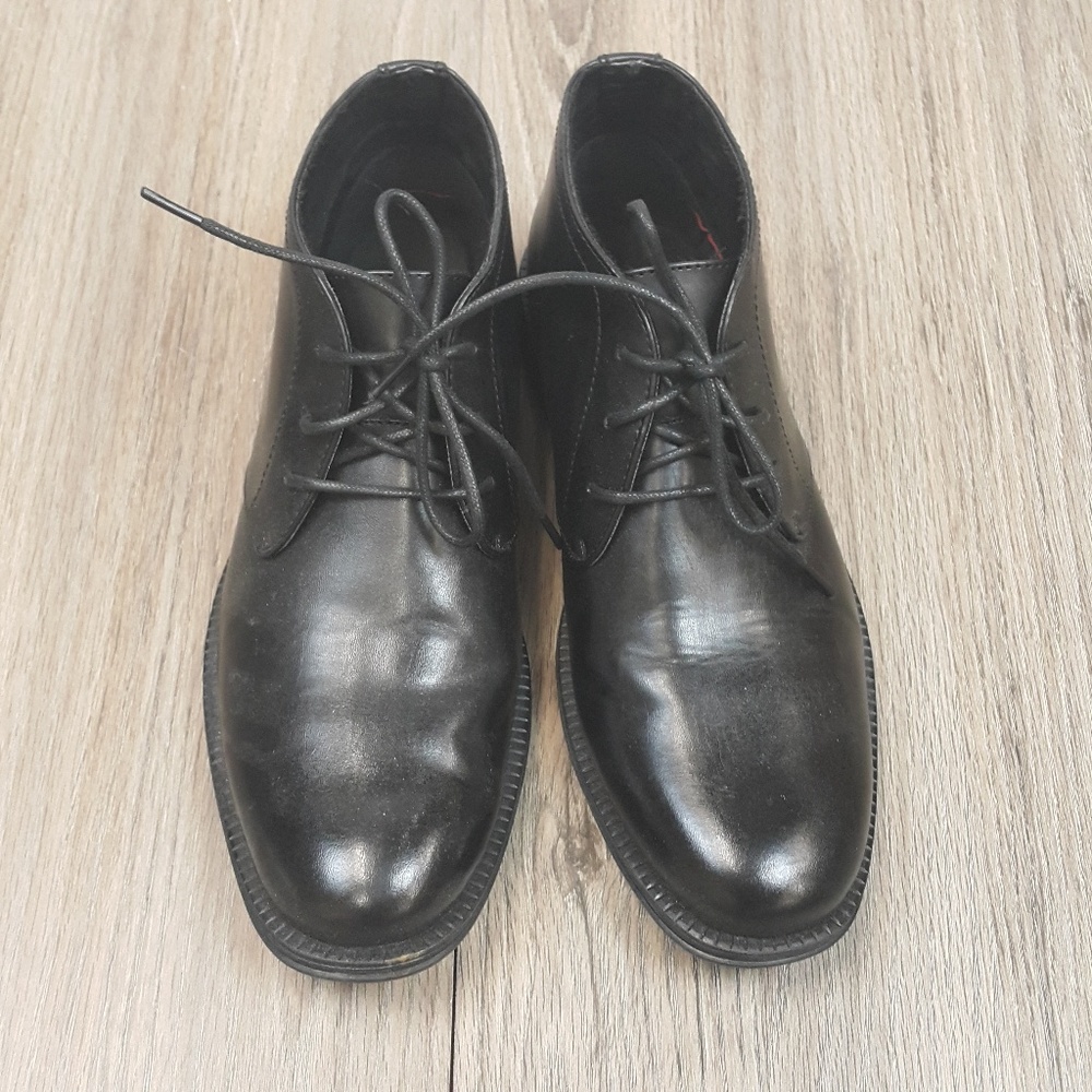 Deerstags Dress Shoes with memory foam sz 8